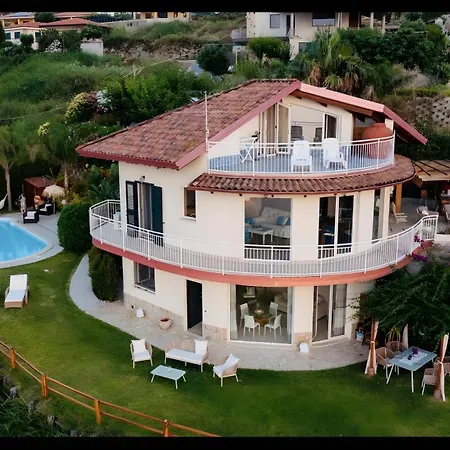 Infinity Villa Zambrone