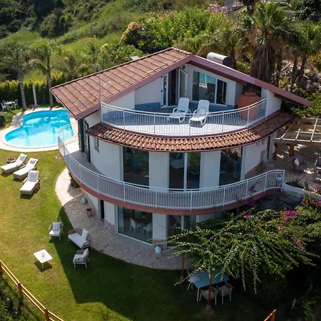 Infinity Villa *