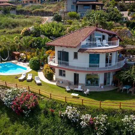 Villa Infinity